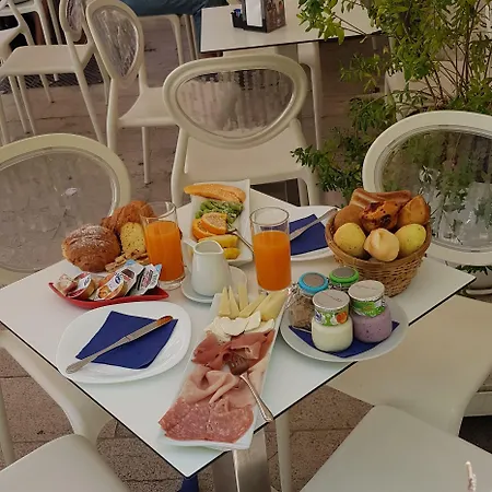 住宿加早餐酒店 托伦特安蒂科住宿加早餐旅馆 特拉尼